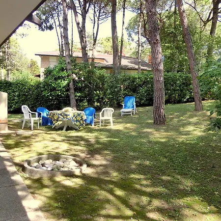 Lignano Riviera Con 3 E Giardino Holiday home Lignano Sabbiadoro