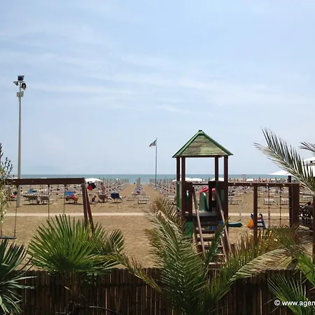 Lignano Riviera Con 3 E Giardino Λινιάνο Σαμπιαντόρο