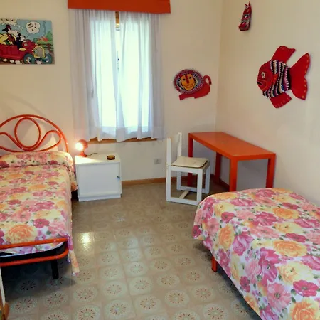 Lignano Riviera Con 3 E Giardino Holiday home Lignano Sabbiadoro