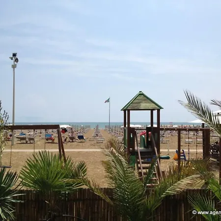 Lignano Riviera Con 3 E Giardino Lignano Sabbiadoro
