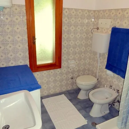 Lignano Riviera Con 3 E Giardino Holiday home *